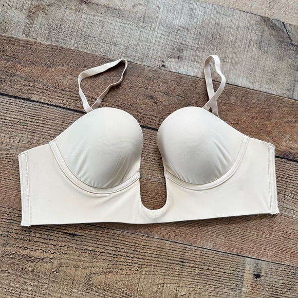 SKIMS Deep Plunge Shapewear Bra Beige MEDIUM - Picture 1 of 5